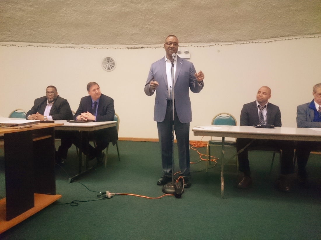 Suggestion to abolish bottled water tax amid Chicago tap water lead